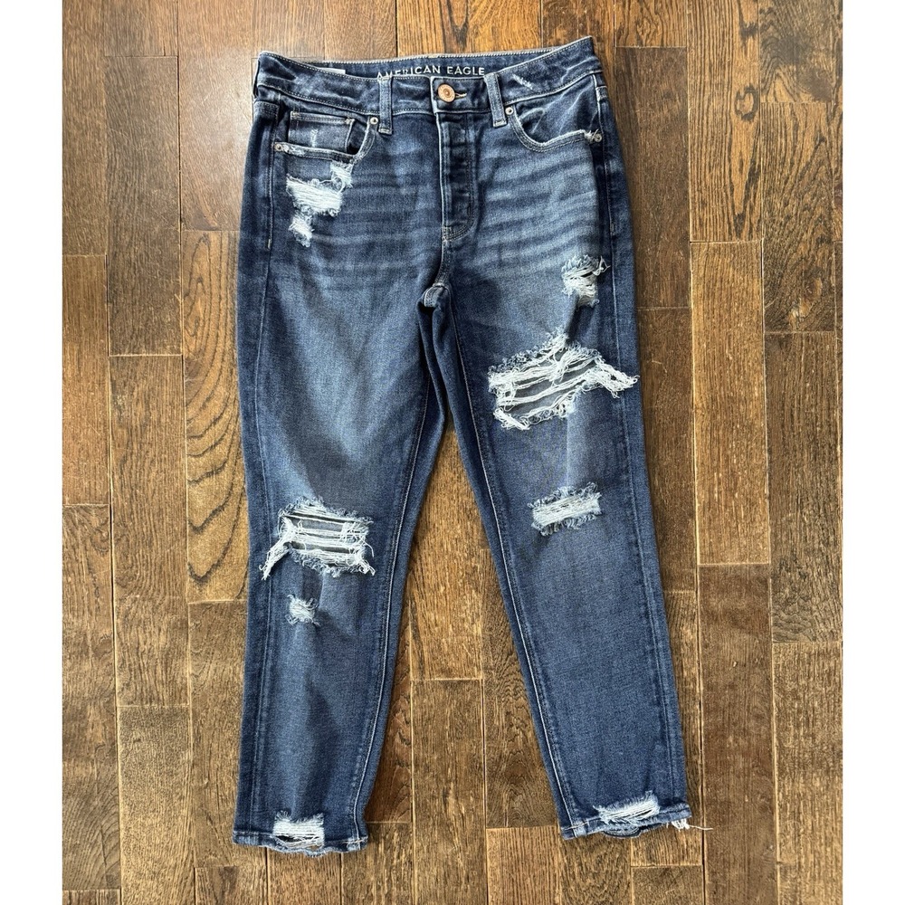 American Eagle Jeans Women's Size 2 Short (W30xL25) Tomgirl Distressed Mid Rise